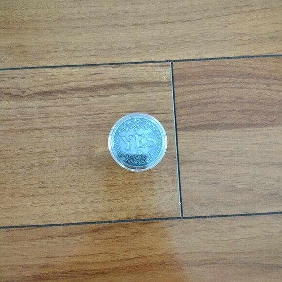 Shirts with new light green and gold wallet set&NEW YES(front)NO(back) fake coin - Picture 14 of 16